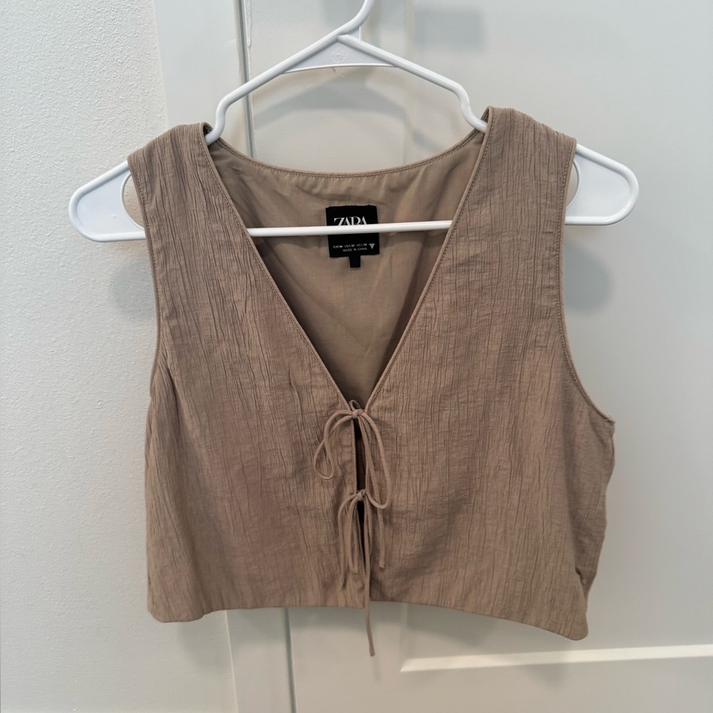Zara - Sleeveless Tie-Front Cropped Tank